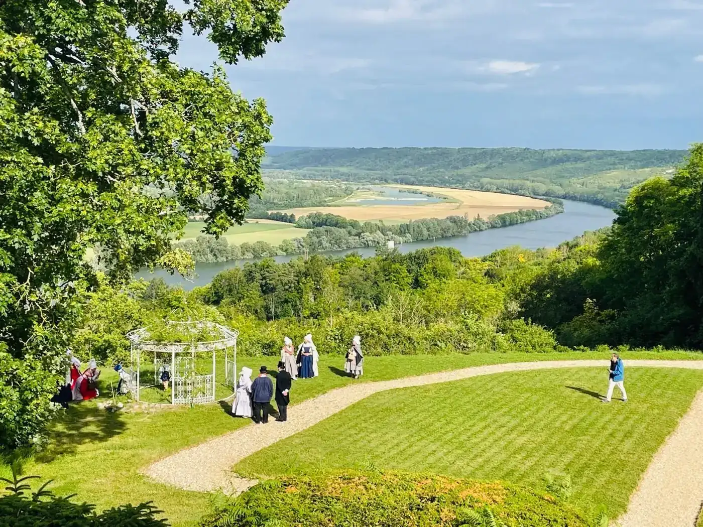 Vue panoramique sur les méandres de la Seine depuis le parc du Manoir de la Houlette — Eure, Normandie